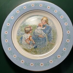 Avon tenderness, commemorative plate